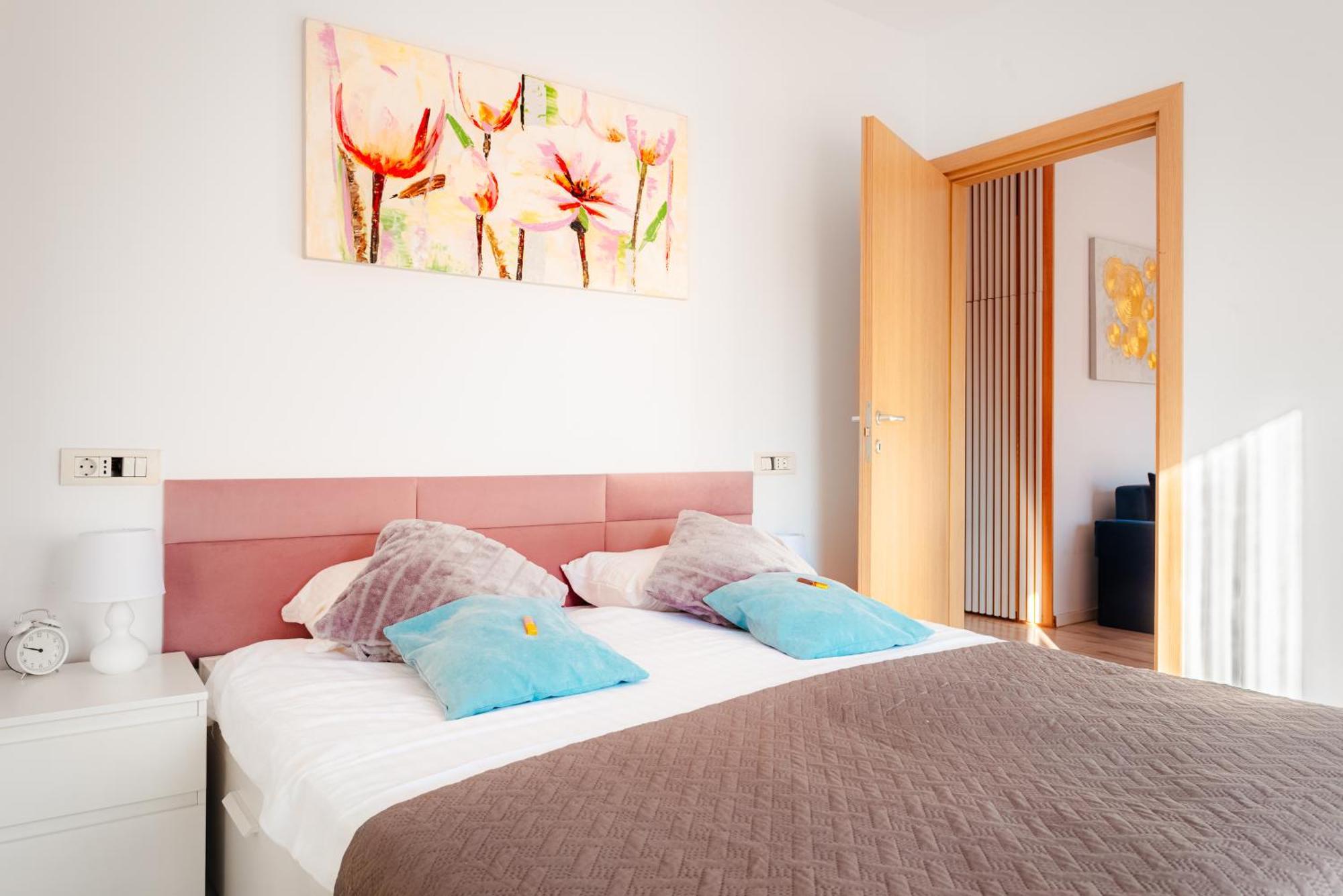 Downtown Apartment Boutique - Blue & Pink Bukarest Exteriör bild